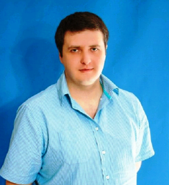 Менеджер Анатолий Дмитриевич